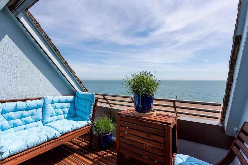 The Luxury Beach Property - Oceanbreeze Sandgate Exterior foto